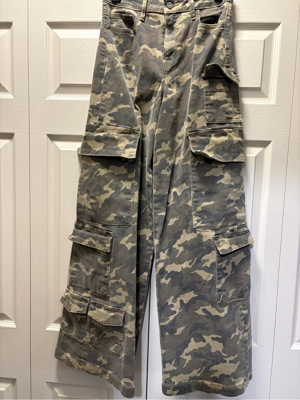 Hidden camo wide leg cargo jeans